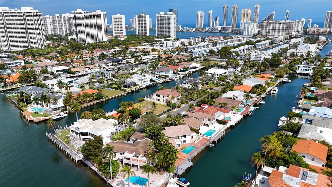 В аренду: $13,500 (4 спален, 3 ванн, 3765 Квадратных фут)