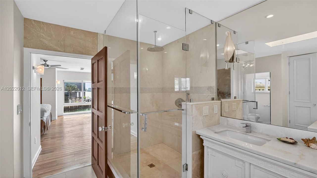 В аренду: $13,500 (4 спален, 3 ванн, 3765 Квадратных фут)
