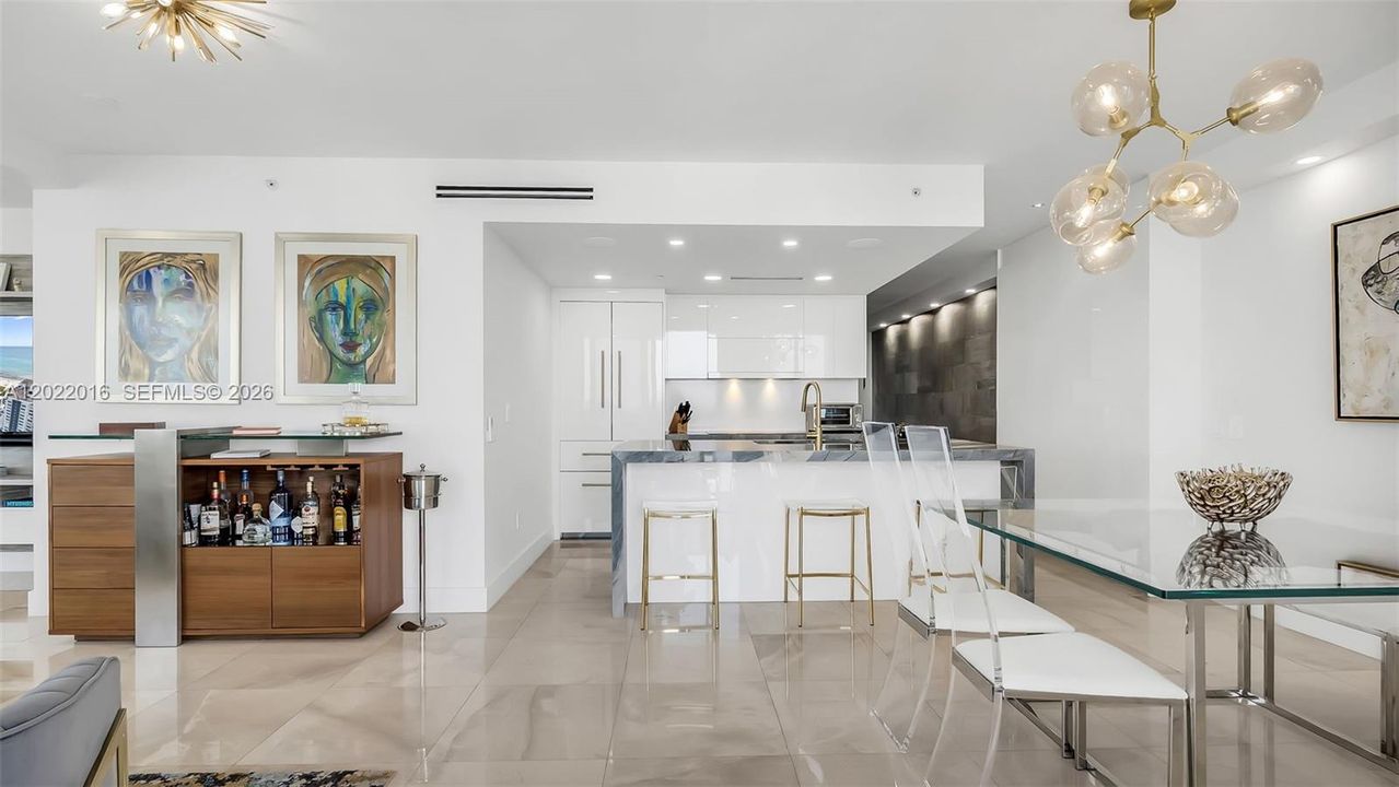 For Rent: $14,000 (2 beds, 2 baths, 1323 Square Feet)