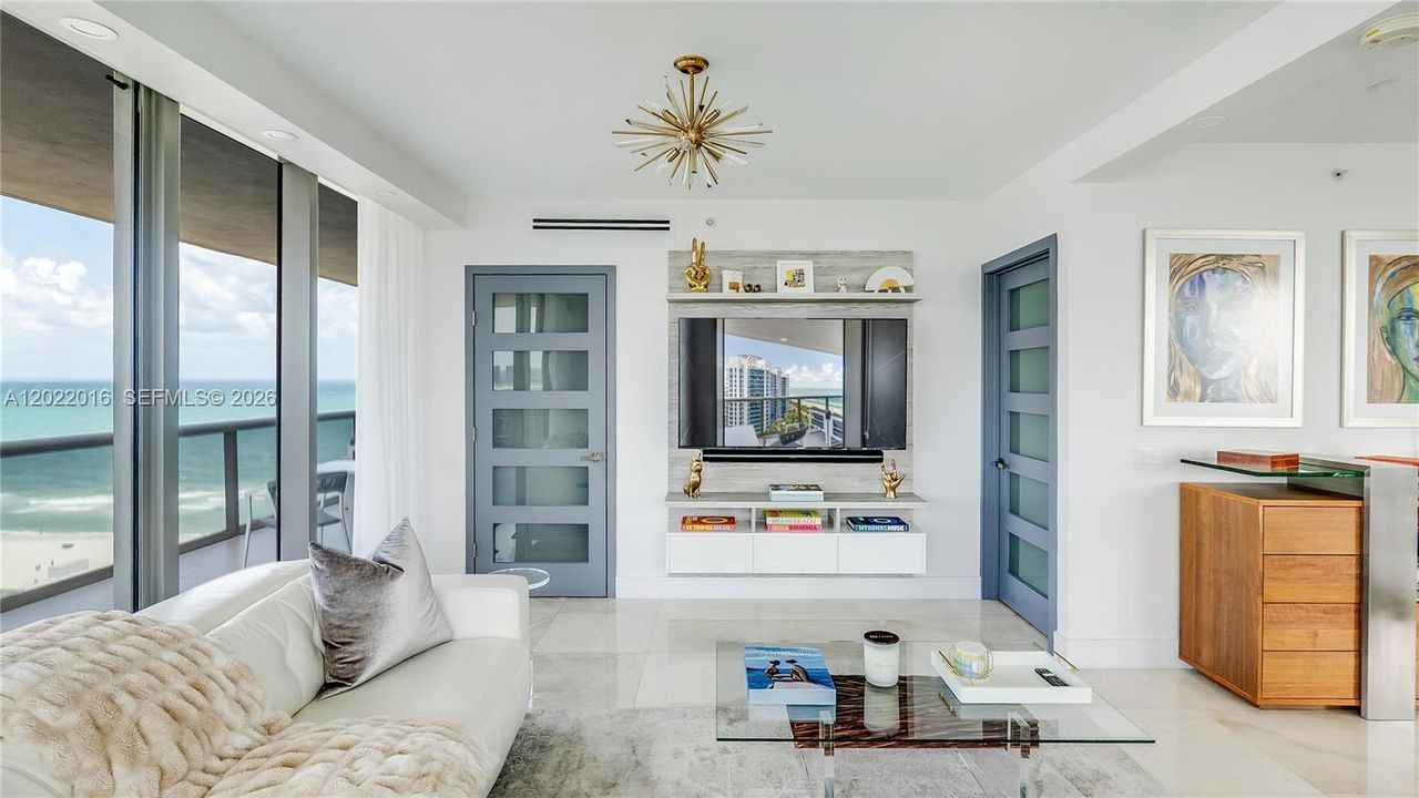 For Rent: $14,000 (2 beds, 2 baths, 1323 Square Feet)