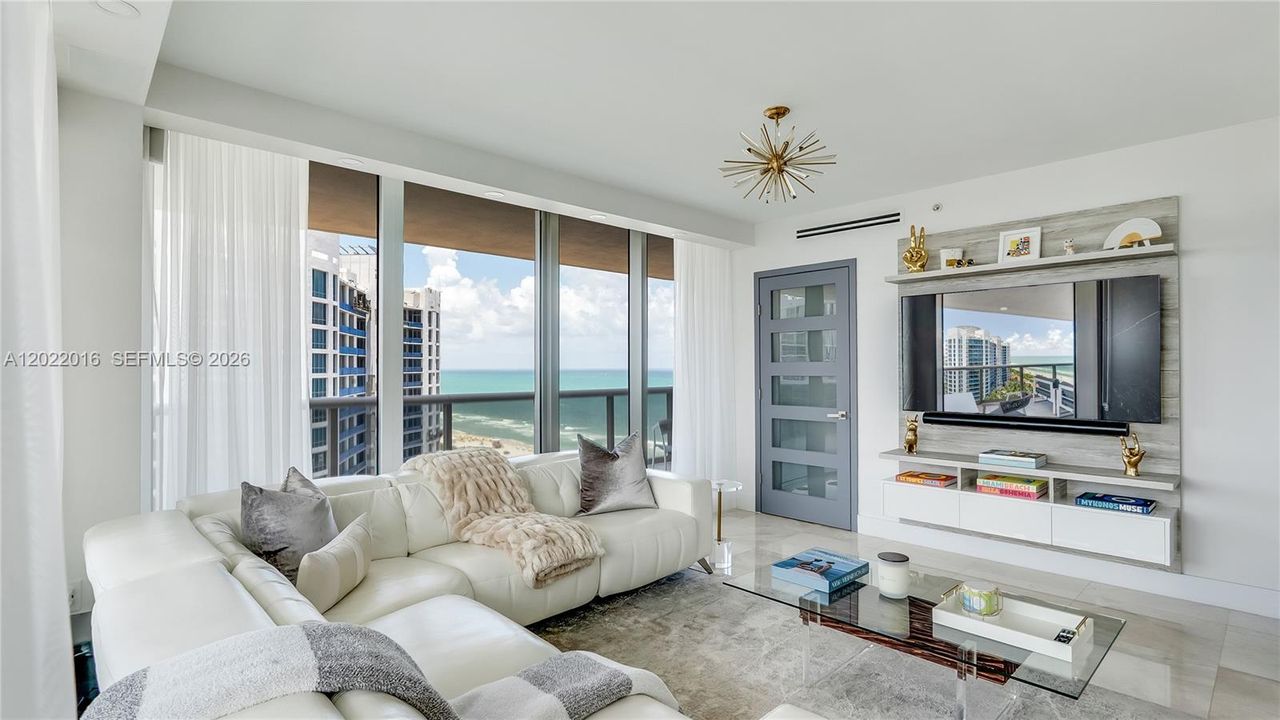 For Rent: $14,000 (2 beds, 2 baths, 1323 Square Feet)