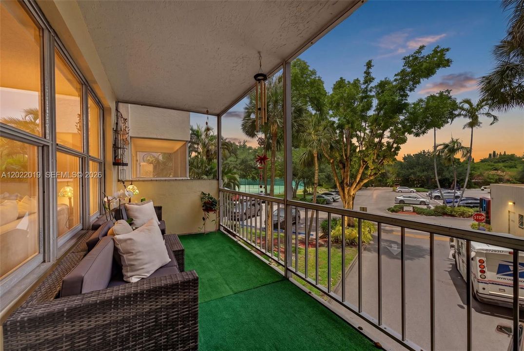 For Rent: $1,680 (1 beds, 1 baths, 900 Square Feet)