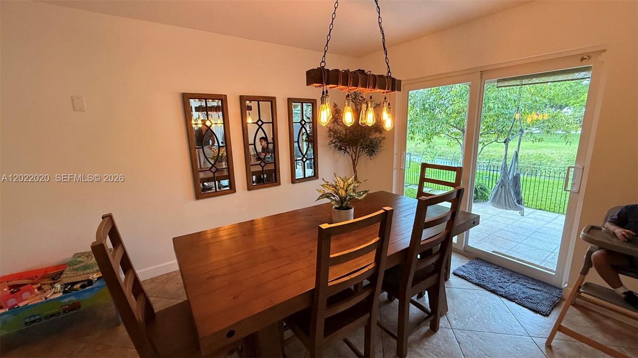 Activo con contrato: $539,500 (3 camas, 2 baños, 1620 Pies cuadrados)