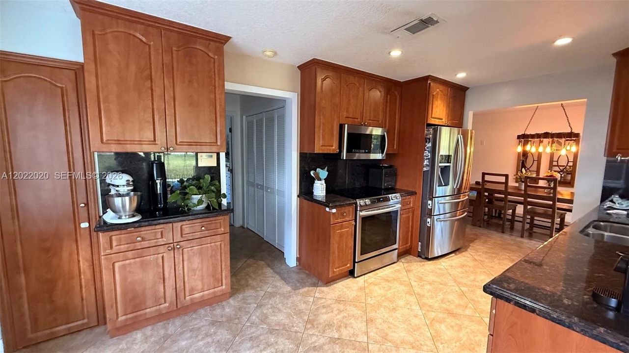 Activo con contrato: $539,500 (3 camas, 2 baños, 1620 Pies cuadrados)