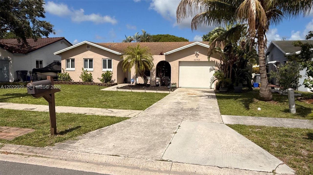 Activo con contrato: $539,500 (3 camas, 2 baños, 1620 Pies cuadrados)