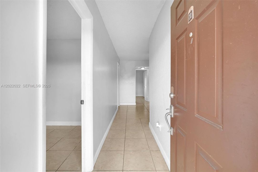 For Rent: $2,100 (3 beds, 1 baths, 771 Square Feet)