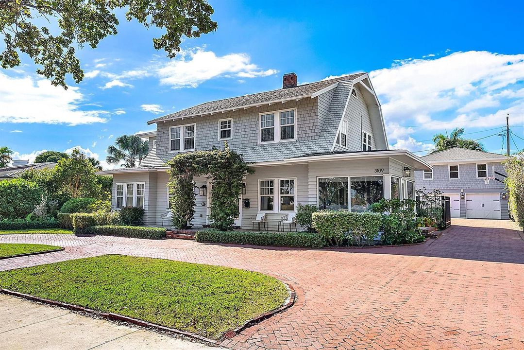 3109 Washington