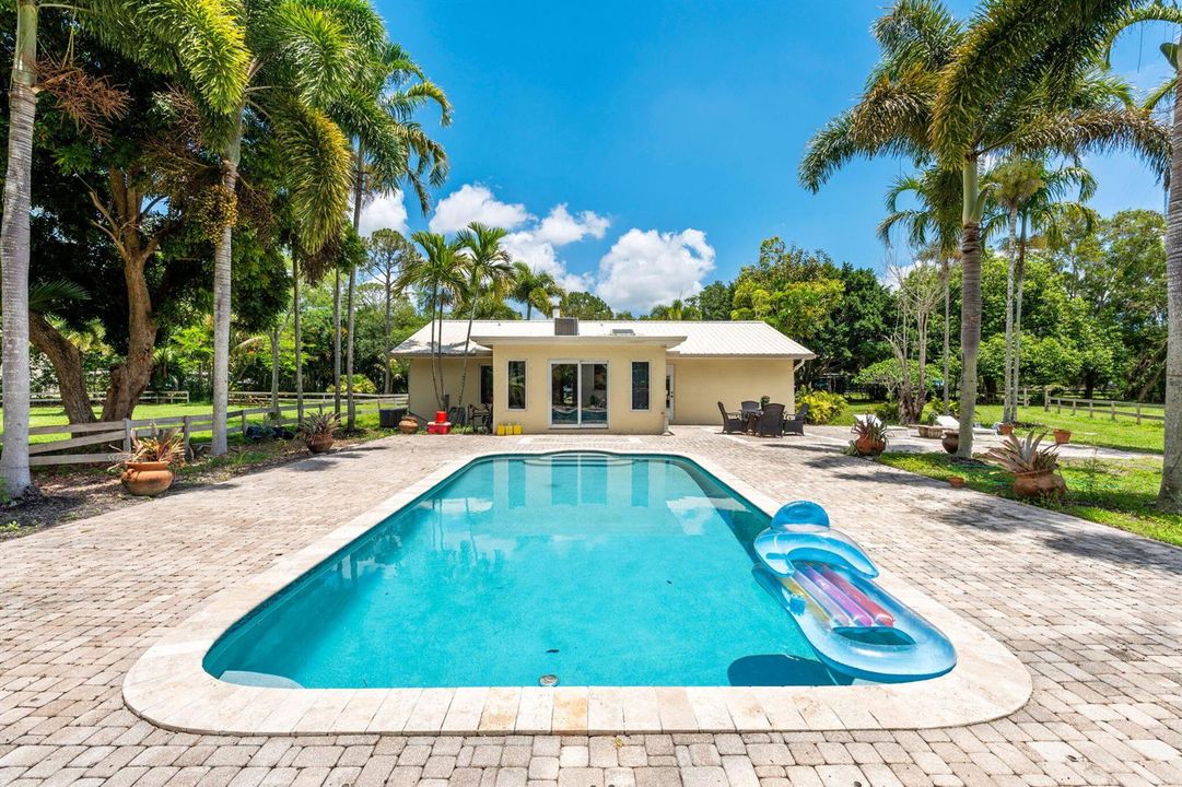 34-web-or-mls-A7406538