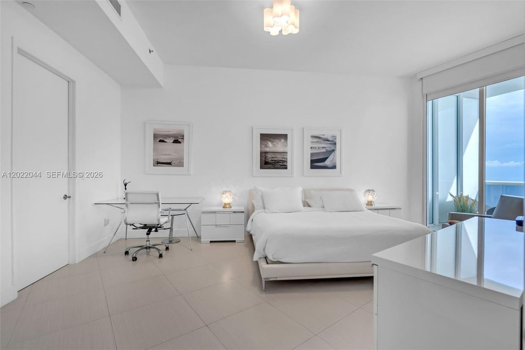 В аренду: $9,500 (3 спален, 3 ванн, 2084 Квадратных фут)