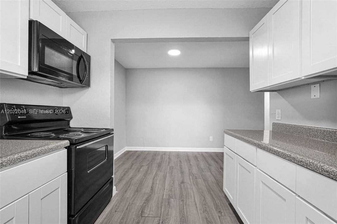 For Rent: $2,200 (3 beds, 2 baths, 771 Square Feet)