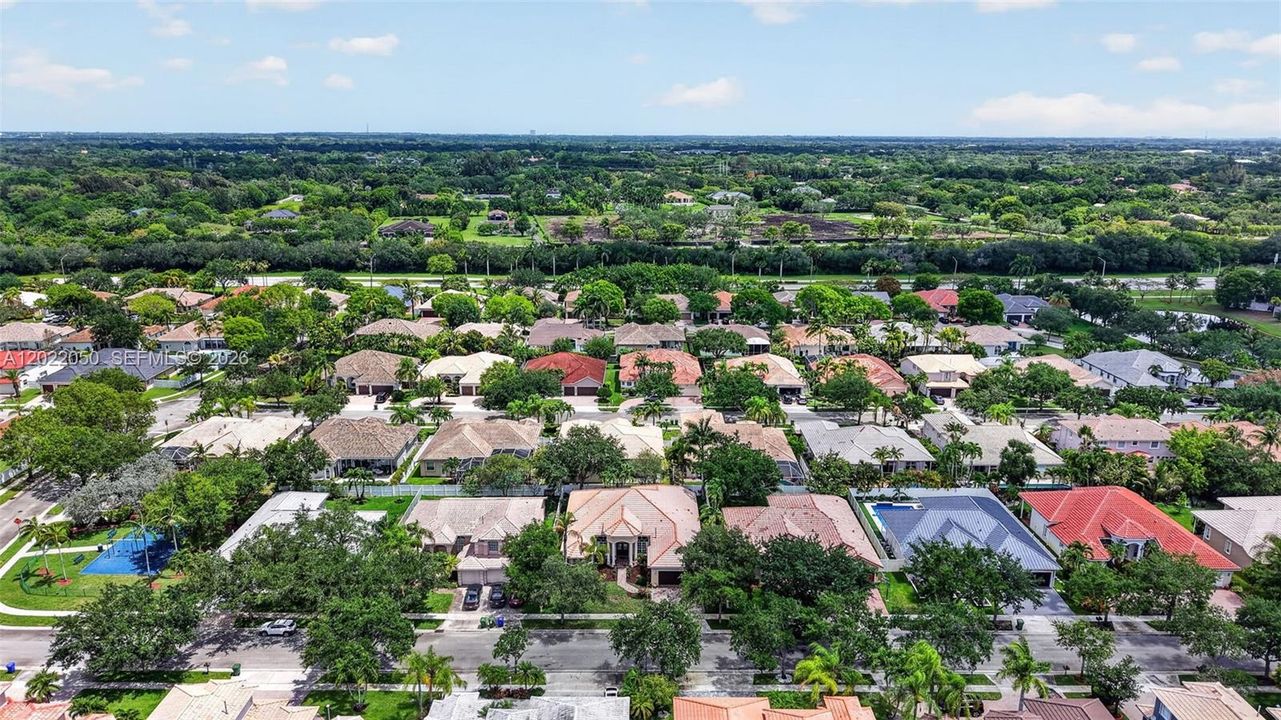 En Venta: $924,900 (5 camas, 3 baños, 2829 Pies cuadrados)