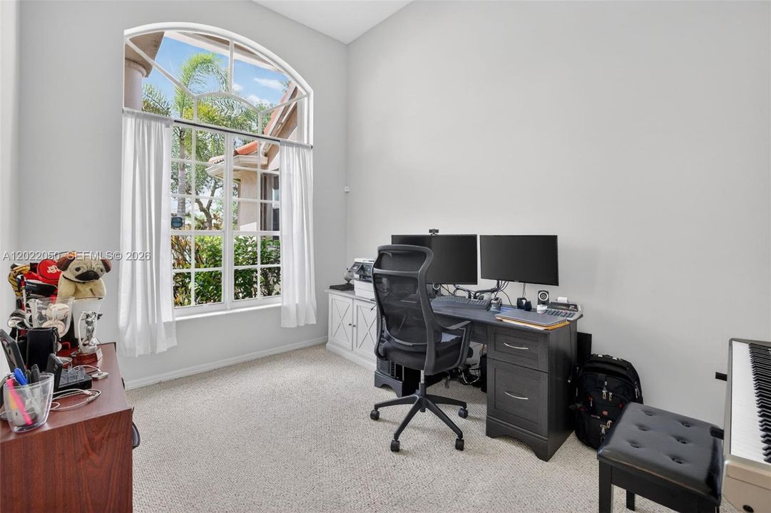 En Venta: $924,900 (5 camas, 3 baños, 2829 Pies cuadrados)