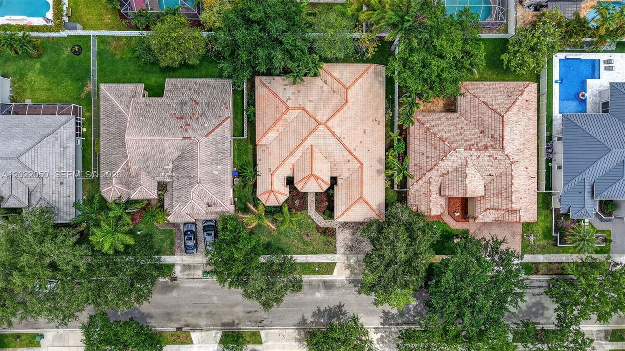 En Venta: $924,900 (5 camas, 3 baños, 2829 Pies cuadrados)