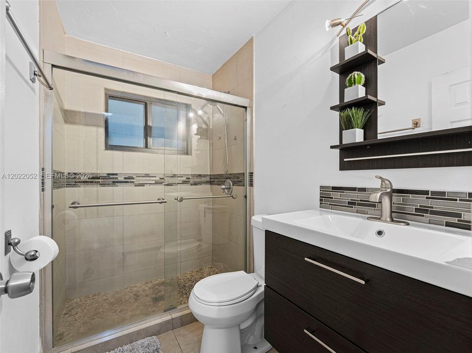 For Sale: $530,000 (3 beds, 2 baths, 1203 Square Feet)