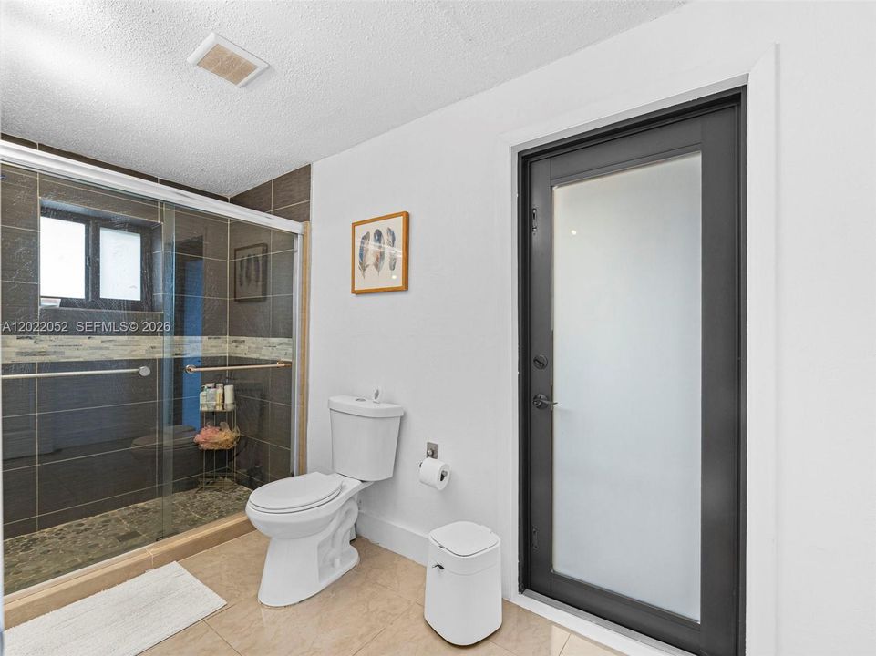 For Sale: $530,000 (3 beds, 2 baths, 1203 Square Feet)