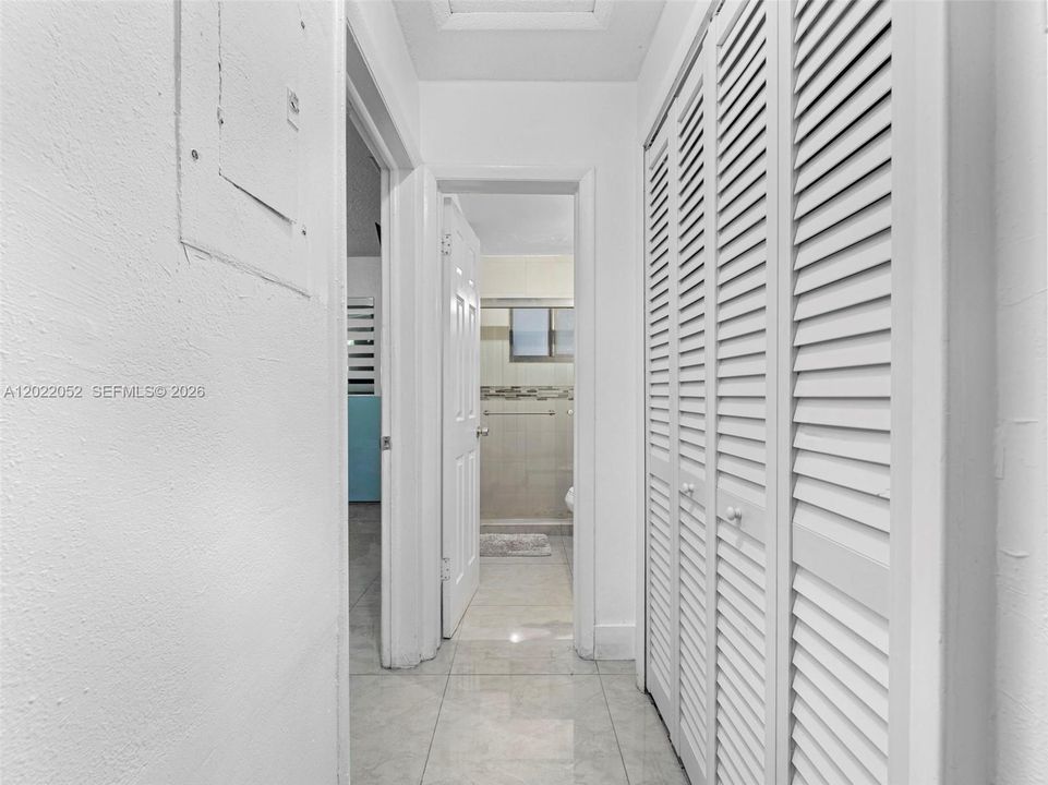 For Sale: $530,000 (3 beds, 2 baths, 1203 Square Feet)