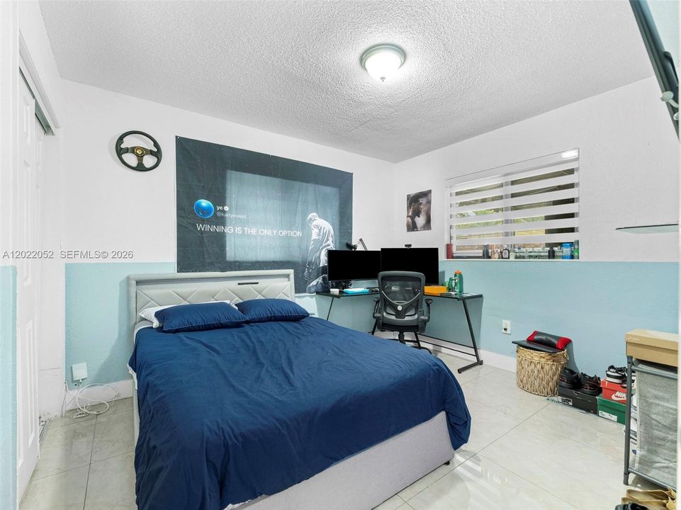 For Sale: $530,000 (3 beds, 2 baths, 1203 Square Feet)