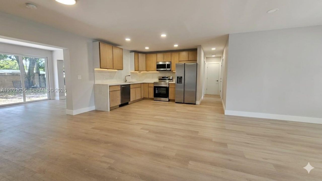 En Venta: $675,000 (4 camas, 2 baños, 1778 Pies cuadrados)