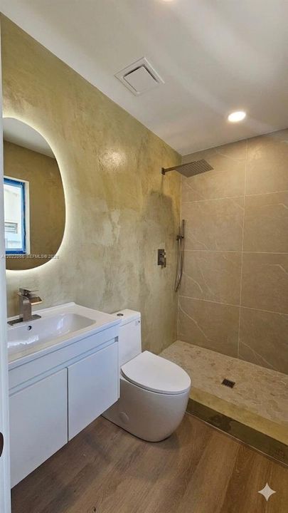 En Venta: $675,000 (4 camas, 2 baños, 1778 Pies cuadrados)
