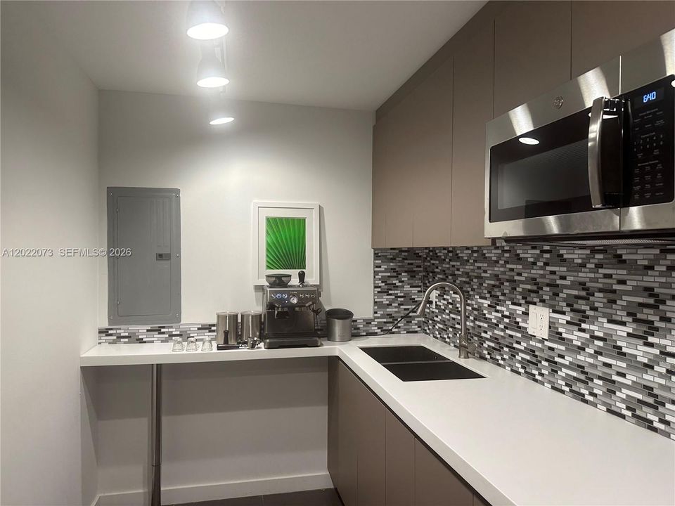 For Sale: $659,000 (0 beds, 1 baths, 1176 Square Feet)