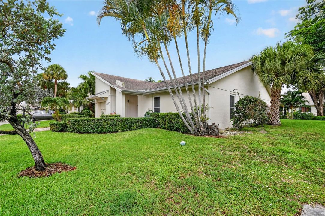 For Sale: $349,900 (3 beds, 2 baths, 1692 Square Feet)