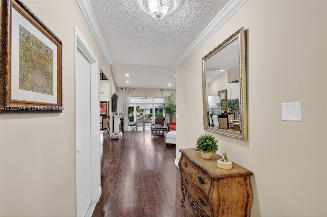 For Sale: $349,900 (3 beds, 2 baths, 1692 Square Feet)