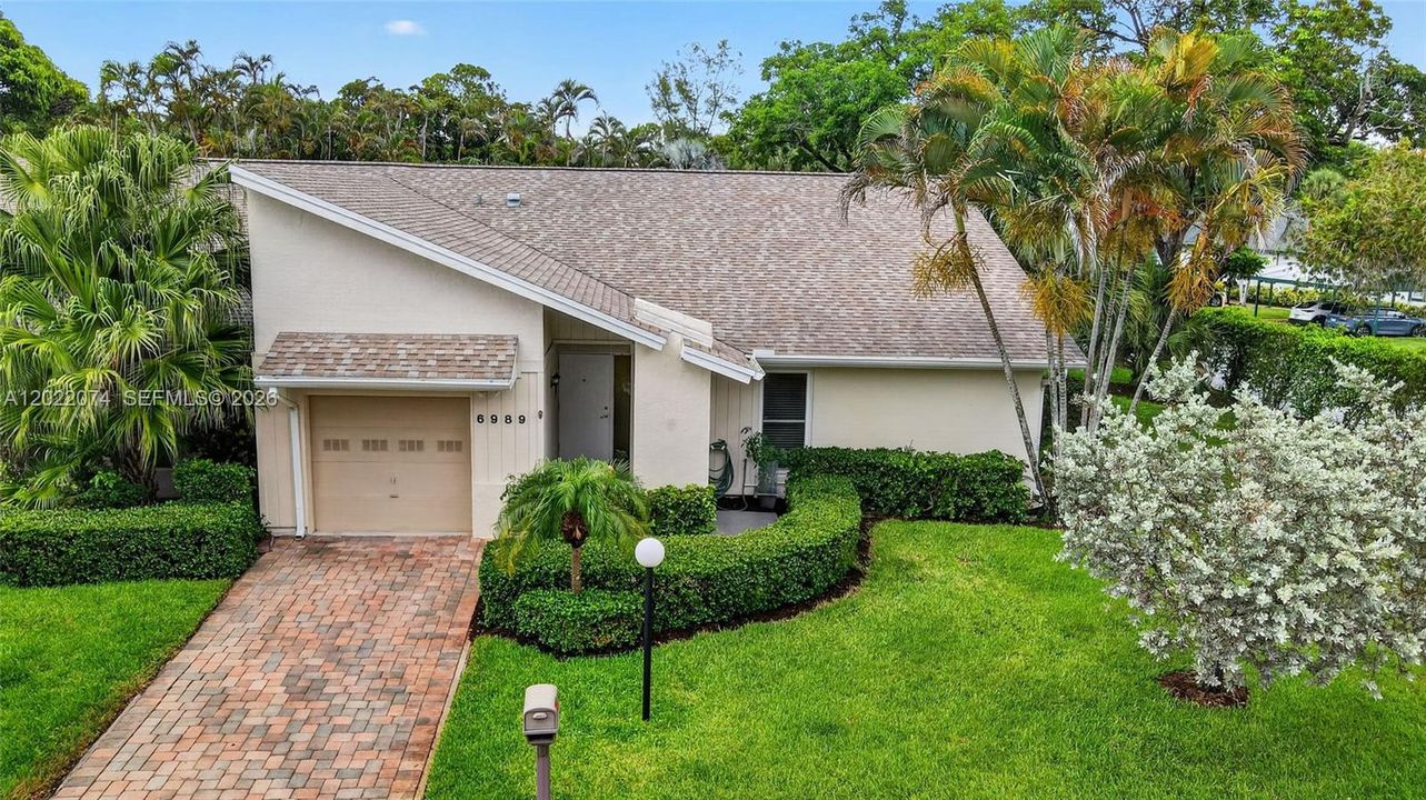 For Sale: $349,900 (3 beds, 2 baths, 1692 Square Feet)