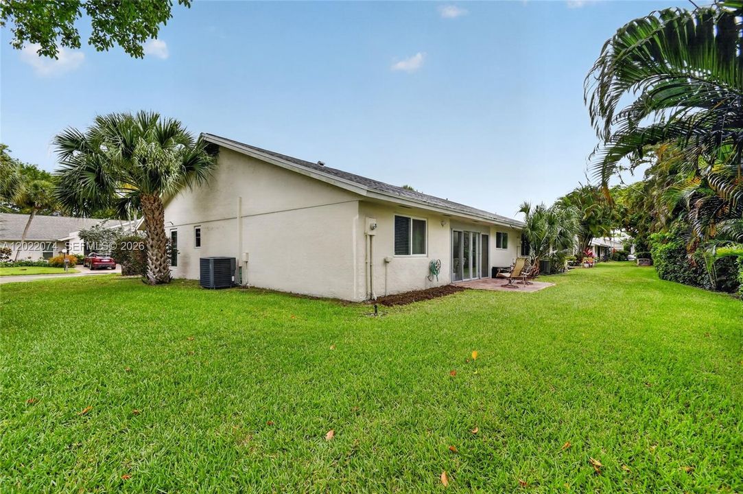 For Sale: $349,900 (3 beds, 2 baths, 1692 Square Feet)