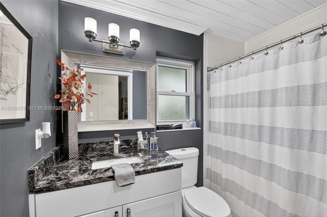 For Sale: $349,900 (3 beds, 2 baths, 1692 Square Feet)