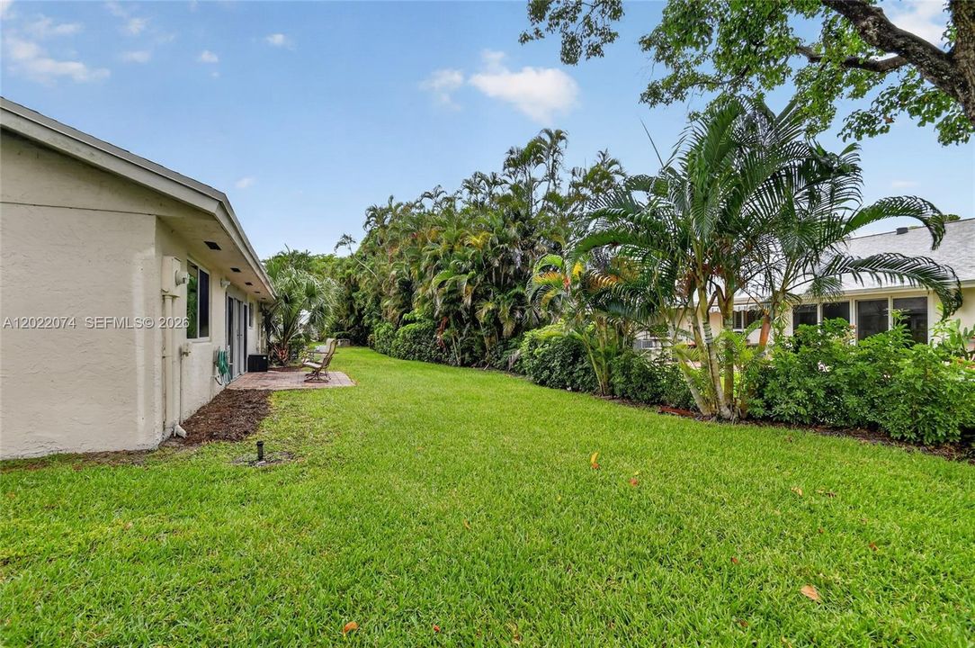 For Sale: $349,900 (3 beds, 2 baths, 1692 Square Feet)