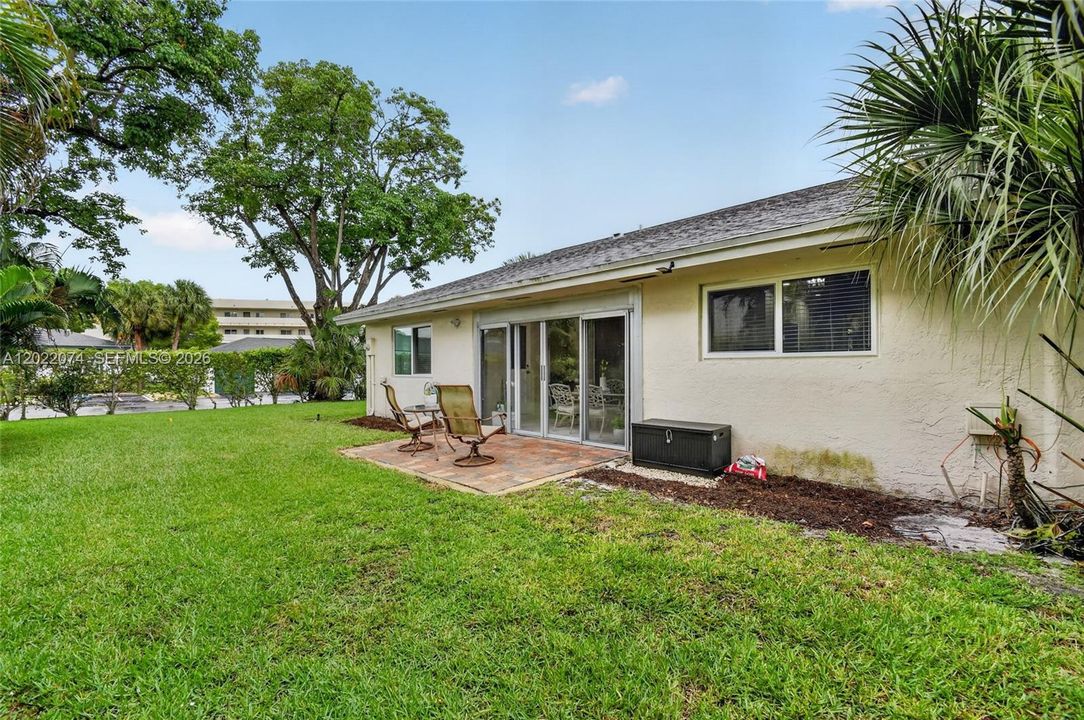For Sale: $349,900 (3 beds, 2 baths, 1692 Square Feet)