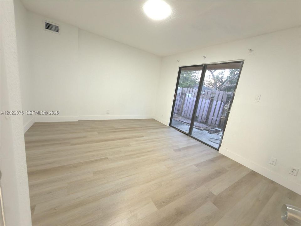 En Venta: $244,900 (2 camas, 1 baños, 800 Pies cuadrados)