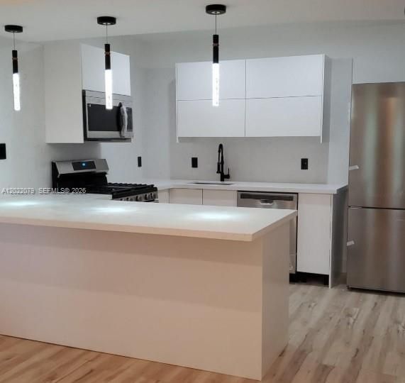 В аренду: $2,000 (1 спален, 1 ванн, 693 Квадратных фут)