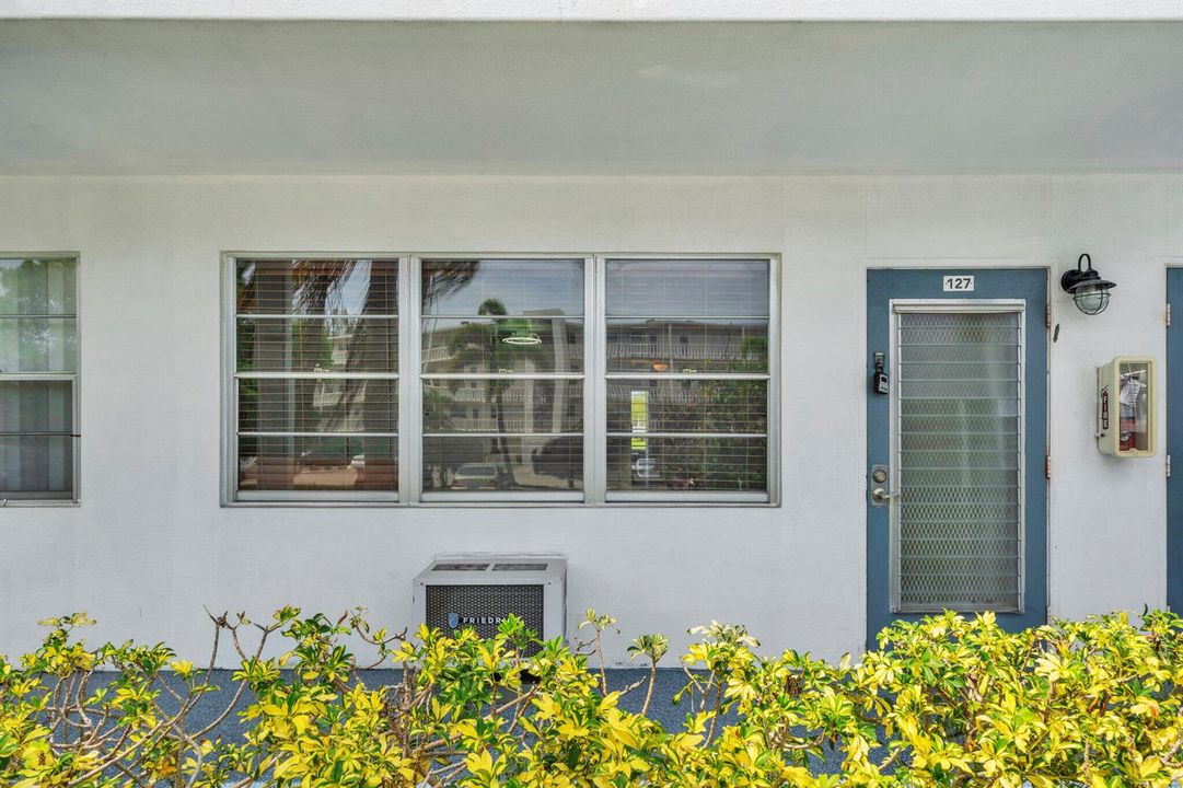 1 Exterior Front (2)