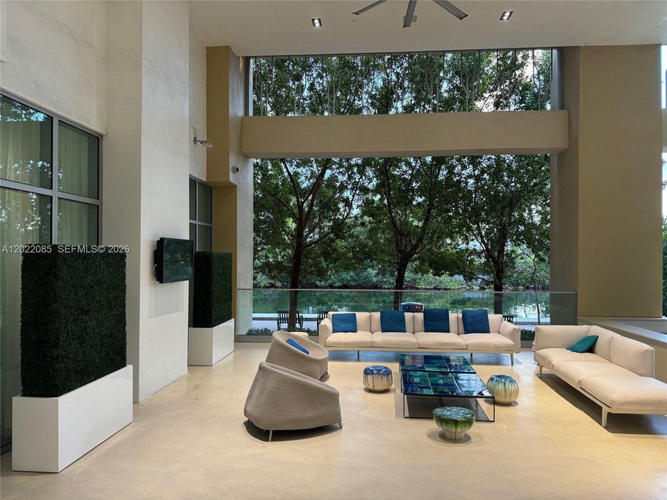 For Sale: $1,000,000 (3 beds, 2 baths, 1524 Square Feet)