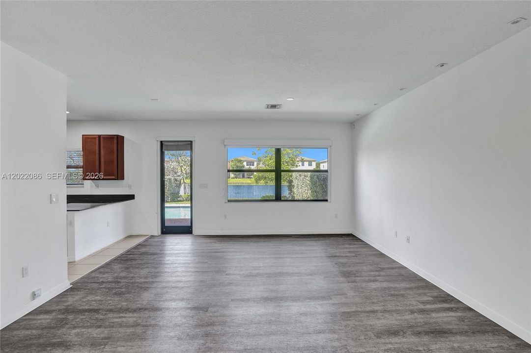 For Sale: $918,000 (4 beds, 2 baths, 2318 Square Feet)