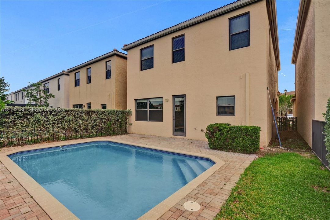 For Sale: $918,000 (4 beds, 2 baths, 2318 Square Feet)