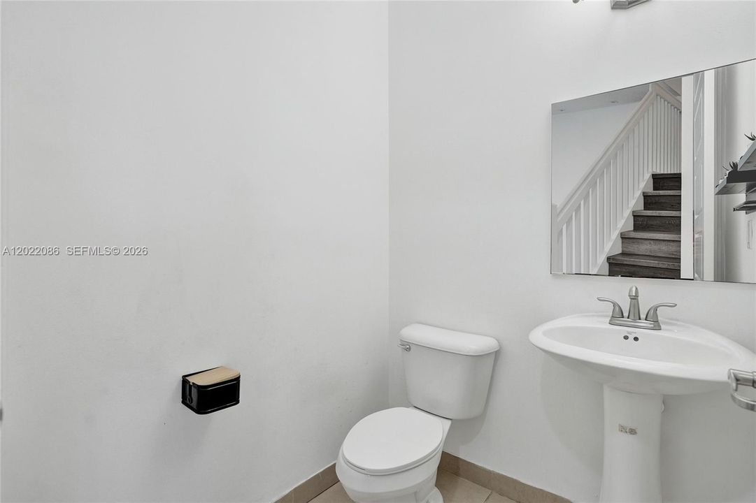 For Sale: $918,000 (4 beds, 2 baths, 2318 Square Feet)