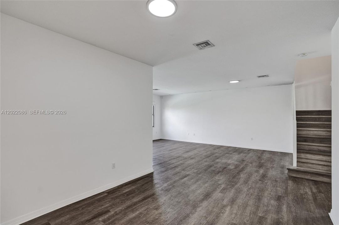 For Sale: $918,000 (4 beds, 2 baths, 2318 Square Feet)