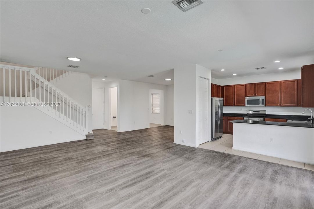 For Sale: $918,000 (4 beds, 2 baths, 2318 Square Feet)