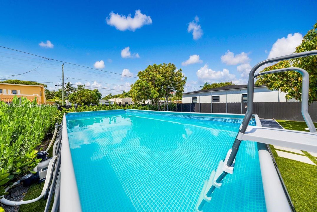 For Sale: $1,169,000 (5 beds, 3 baths, 1578 Square Feet)