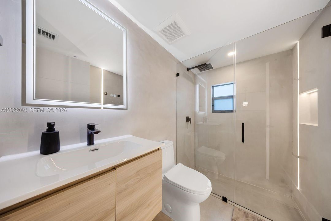 For Sale: $1,169,000 (5 beds, 3 baths, 1578 Square Feet)