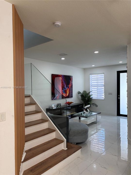 En Venta: $665,000 (4 camas, 2 baños, 1869 Pies cuadrados)