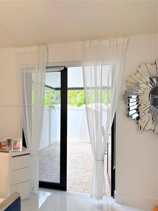 En Venta: $665,000 (4 camas, 2 baños, 1869 Pies cuadrados)