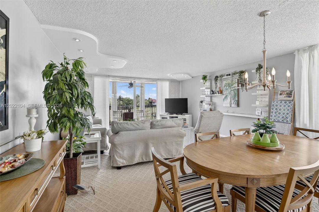 En Venta: $175,000 (3 camas, 2 baños, 1583 Pies cuadrados)
