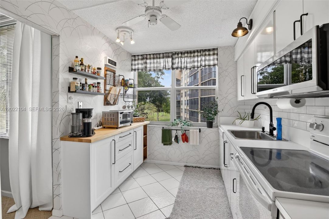 En Venta: $175,000 (3 camas, 2 baños, 1583 Pies cuadrados)