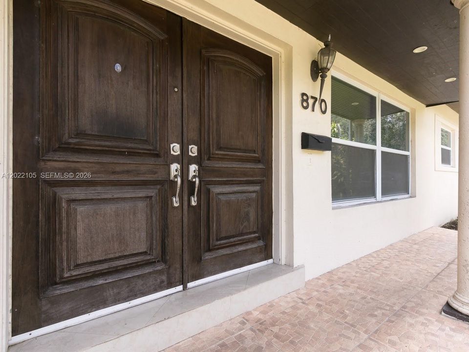 For Sale: $829,999 (4 beds, 2 baths, 1887 Square Feet)
