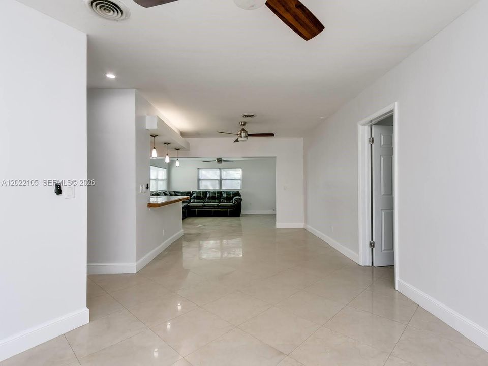 For Sale: $829,999 (4 beds, 2 baths, 1887 Square Feet)