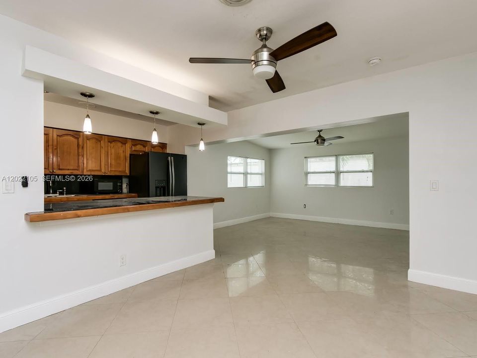 For Sale: $829,999 (4 beds, 2 baths, 1887 Square Feet)