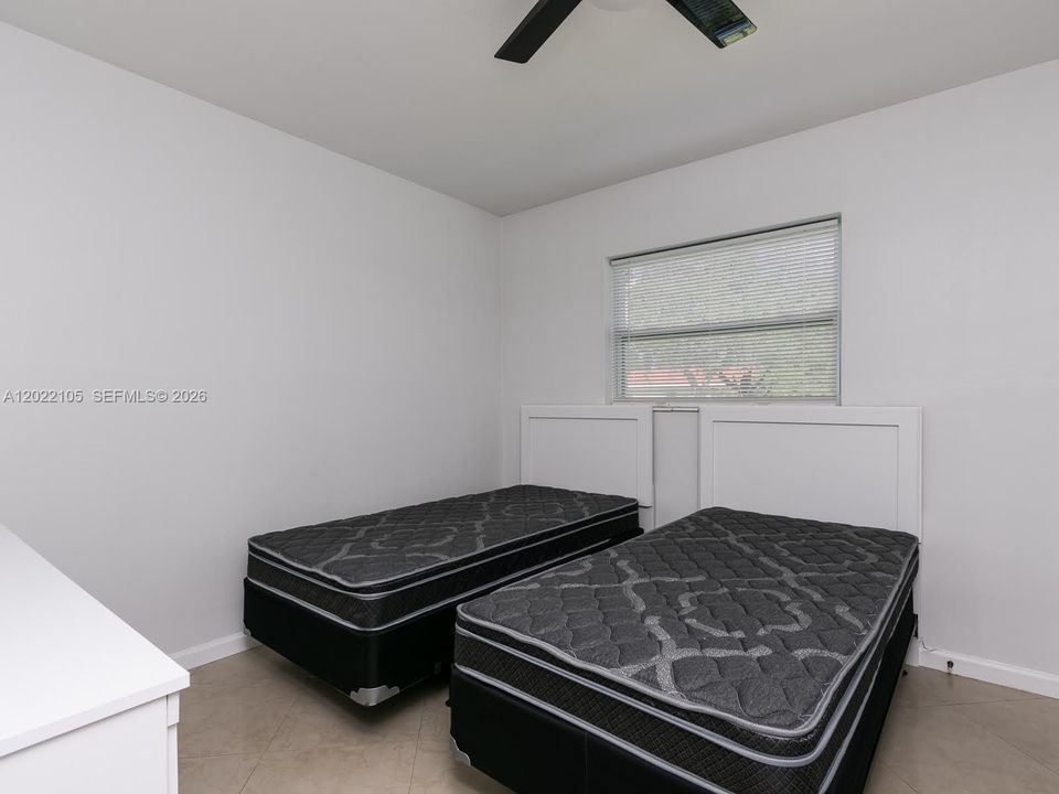 For Sale: $829,999 (4 beds, 2 baths, 1887 Square Feet)
